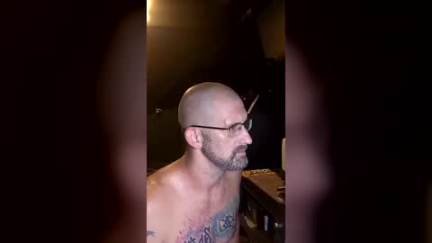 Snapshot of sexydaddy115851 chatting on June 19, 2026, 5:34 am Jasyn online show from June 19, 2026, 5:34 am