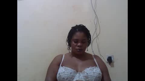 Snapshot of sexydove2 chatting on October 17, 2025, 7:16 pm EMILY online show from October 17, 2025, 7:16 pm