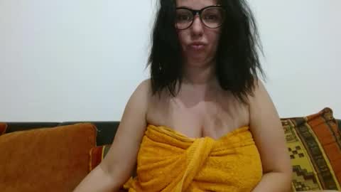 Eva online show from April 14, 2026, 2:39 am