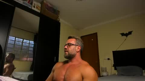 Snapshot of sexyflightz chatting on April 28, 2026, 6:35 pm chris online show from April 28, 2026, 6:35 pm