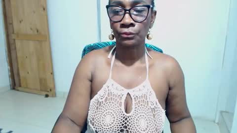 Snapshot of sexyhanny4u chatting on November 10, 2025, 5:39 am sexyhanny4u online show from November 10, 2025, 5:39 am