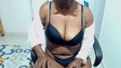 Snapshot of sexyhanny4u chatting on November 22, 2025, 7:29 am sexyhanny4u online show from November 22, 2025, 7:29 am