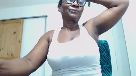 Snapshot of sexyhanny4u chatting on December 2, 2025, 5:13 am sexyhanny4u online show from December 2, 2025, 5:13 am