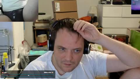 Snapshot of sexyhotboy87 chatting on December 18, 2024, 7:47 am Henry online show from December 18, 2024, 7:47 am