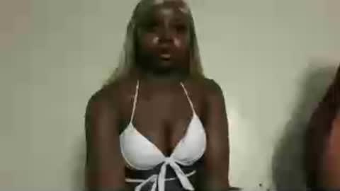Snapshot of sexykitten201 chatting on June 13, 2026, 12:14 pm sexykitty online show from June 13, 2026, 12:14 pm