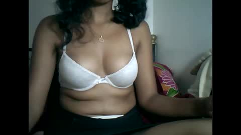 sexylarra12 online show from January 12, 2025, 6:06 am