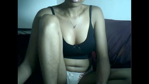 sexylarra12 online show from February 22, 2025, 3:47 pm