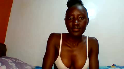 Snapshot of sexylucia5 chatting on May 6, 2026, 11:43 pm sexylucia5 online show from May 6, 2026, 11:43 pm