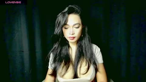 Snapshot of sexymariafoxx chatting on June 11, 2026, 12:32 am MariaFoxx online show from June 11, 2026, 12:32 am