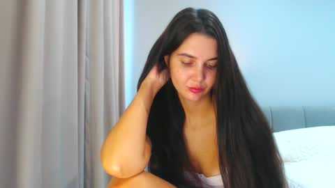 SexyMyMeow online show from July 14, 2026, 5:34 am