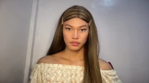 Snapshot of sexynakedweapon chatting on May 23, 2026, 5:50 pm LIEZEL online show from May 23, 2026, 5:50 pm