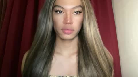 Snapshot of sexynakedweapon chatting on June 6, 2026, 9:19 pm LIEZEL online show from June 6, 2026, 9:19 pm