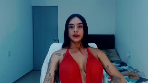 Snapshot of sexynatalia25 chatting on December 18, 2024, 5:04 am Natalia Duran online show from December 18, 2024, 5:04 am