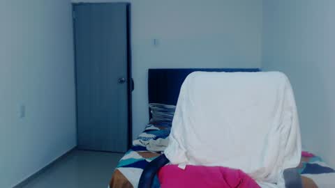 Snapshot of sexynatalia25 chatting on December 20, 2024, 1:03 am Natalia Duran online show from December 20, 2024, 1:03 am