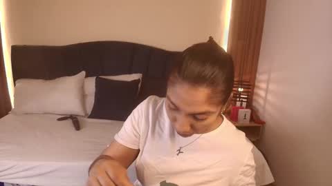 R A C H E L online show from March 25, 2026, 12:00 pm