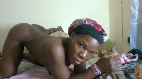 Snapshot of sexysally2 chatting on December 22, 2024, 3:22 am SARAH online show from December 22, 2024, 3:22 am