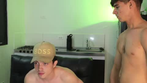 sexyskinnynaksu online show from May 15, 2026, 11:56 pm