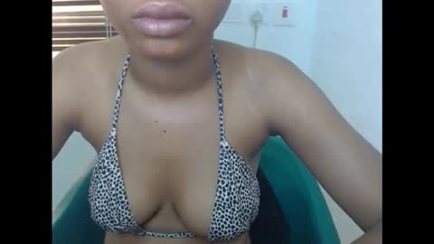 sexyxpeach online show from February 13, 2026, 10:00 am