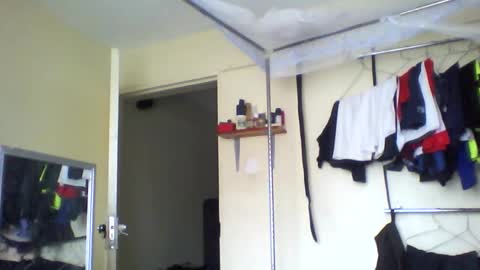 Mel online show from November 18, 2025, 12:42 pm