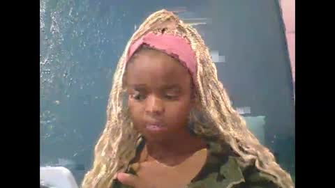 sexyyonger online show from March 24, 2026, 8:52 am