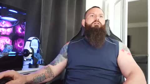 Snapshot of sflmarriedguy chatting on May 1, 2026, 1:37 pm SouthFloridaStr8guy online show from May 1, 2026, 1:37 pm