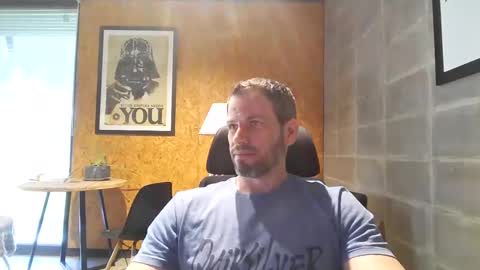 shad0w_hunter online show from February 12, 2025, 2:21 pm