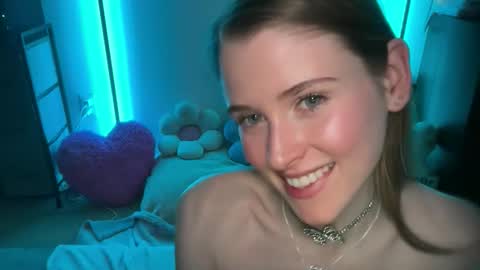shadebabe online show from April 8, 2026, 2:17 pm