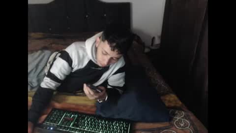 Snapshot of shadow_men_ chatting on July 7, 2026, 7:09 am james online show from July 7, 2026, 7:09 am