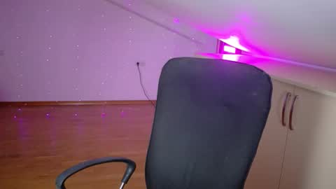 Aya online show from October 2, 2025, 9:49 am