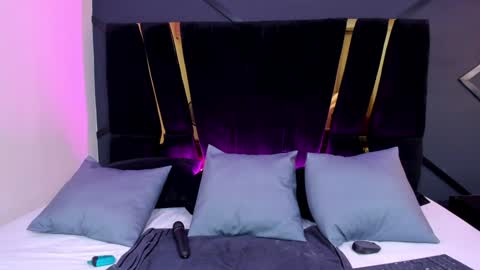 Shaina Vasquez online show from January 31, 2025, 3:41 am