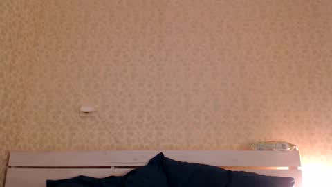 Mila online show from February 5, 2025, 8:21 am