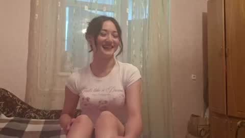 Snapshot of shalandaneubauer chatting on June 26, 2026, 3:27 pm Lily online show from June 26, 2026, 3:27 pm