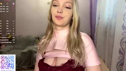 Snapshot of shalaschrantz chatting on July 6, 2026, 3:03 pm Emily online show from July 6, 2026, 3:03 pm