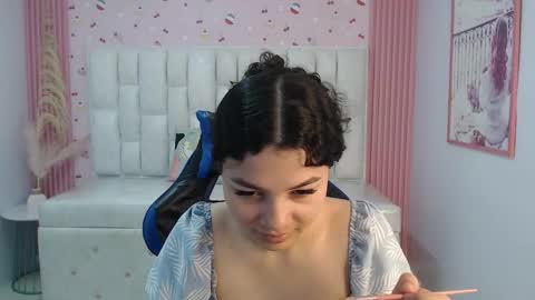 Shalon  online show from October 3, 2025, 1:19 pm