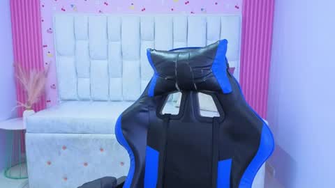 Snapshot of shalon_diaz_sub chatting on July 11, 2026, 9:05 pm Shalon online show from July 11, 2026, 9:05 pm