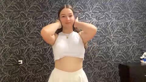 Snapshot of shalonjoosten chatting on September 22, 2025, 8:11 pm Iris online show from September 22, 2025, 8:11 pm