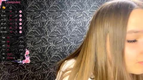 Snapshot of shalonjoosten chatting on October 19, 2025, 9:04 pm Iris online show from October 19, 2025, 9:04 pm
