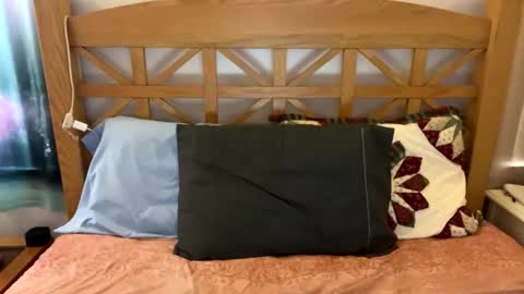 Shaman Woman online show from March 1, 2026, 7:49 pm