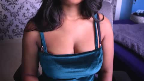 Snapshot of shanaya_indian chatting on December 13, 2024, 5:05 am shanaya indian online show from December 13, 2024, 5:05 am