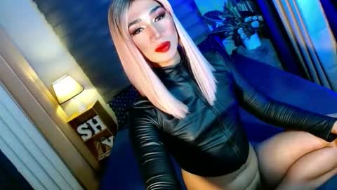 MISS SHANE online show from November 15, 2025, 6:37 pm