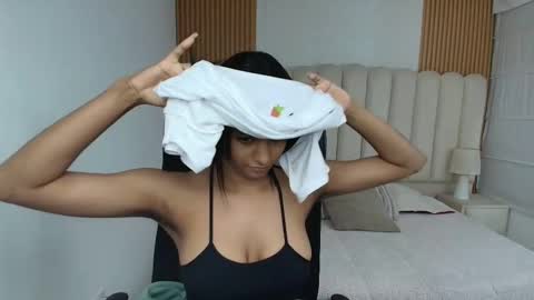 shanelle online show from March 18, 2026, 3:09 am