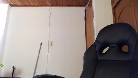 shanel_lozano online show from April 16, 2026, 5:58 pm