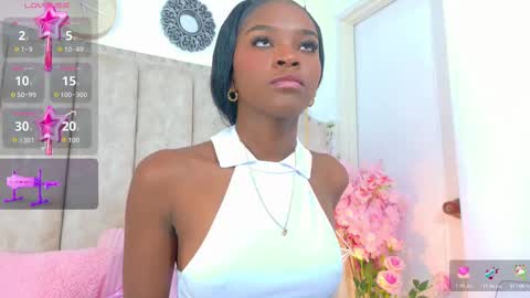 Shanel online show from September 15, 2025, 1:11 pm