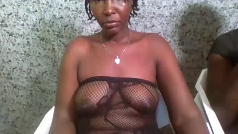 Snapshot of shania_sleigh chatting on December 17, 2025, 6:03 pm shania_sleigh online show from December 17, 2025, 6:03 pm