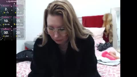 Snapshot of shannon07 chatting on May 10, 2026, 3:44 am Shannon07 online show from May 10, 2026, 3:44 am
