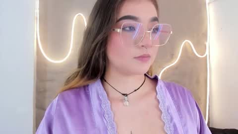 Shanntal  online show from February 19, 2026, 7:54 pm