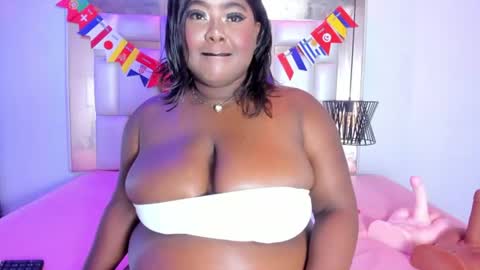 Snapshot of shantaladdams chatting on June 16, 2026, 12:57 am Shantal online show from June 16, 2026, 12:57 am