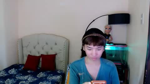 SHANTA FOX  s online show from April 5, 2026, 1:36 am