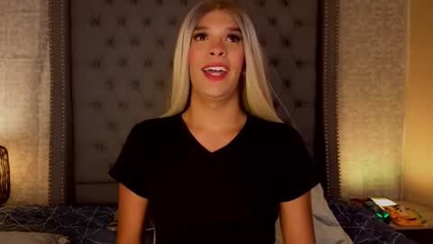 Shantal Jones online show from September 10, 2025, 8:53 pm