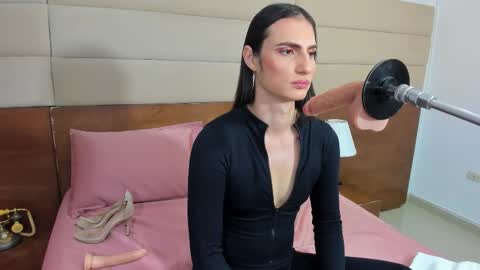  Shantall  online show from February 5, 2026, 3:55 am